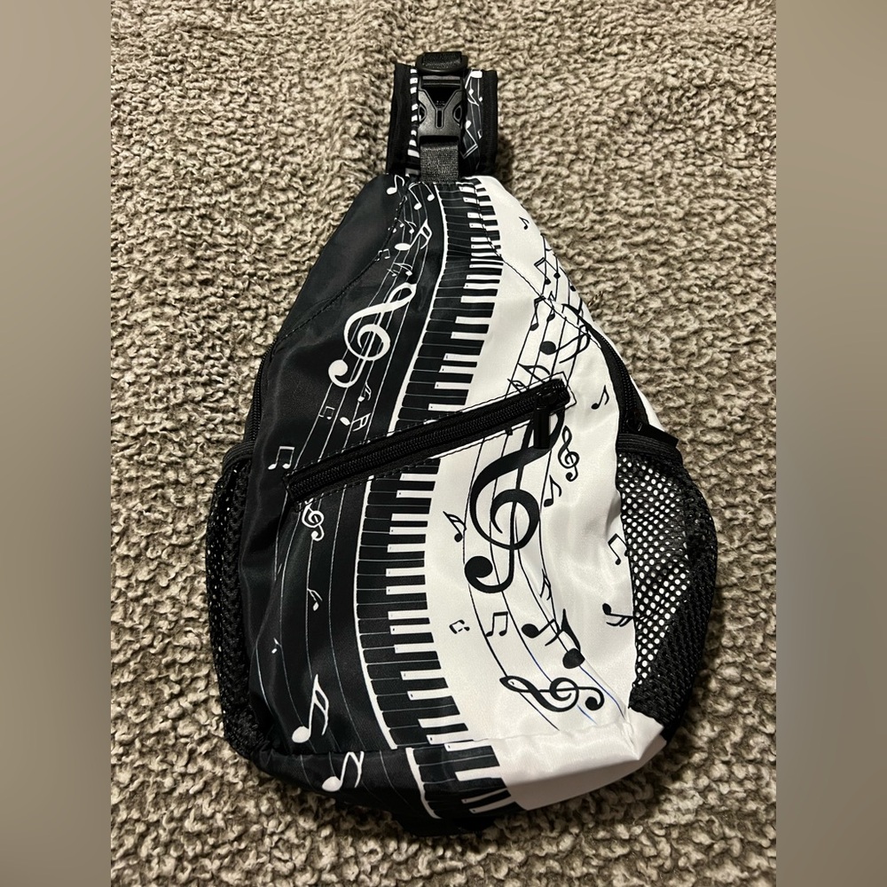 Large Musical Notes Sling Bag 🎵NWOT🎶 - Picture 2 of 8